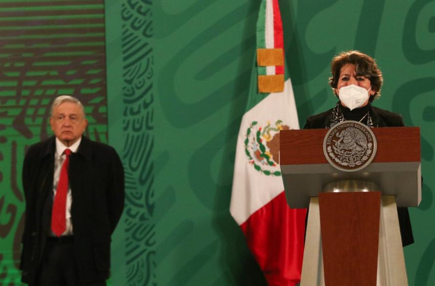 Delfina Gómez, nueva titular de la Secretaría de Educación Pública, durante la conferencia presidencial matutina en Palacio Nacional, en la Ciudad de México, el 15 de febrero de 2021. Foto Cuartoscuro